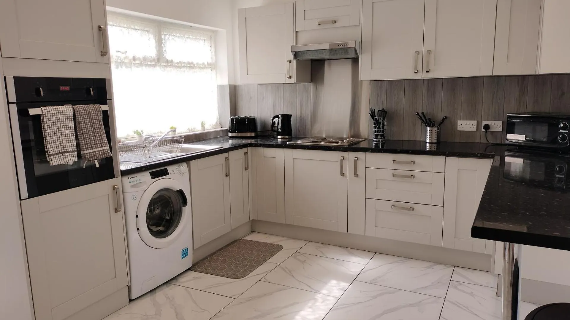 Bright Spacious Double Room, Next To Underground Station Abbey Wood 0*,  英国